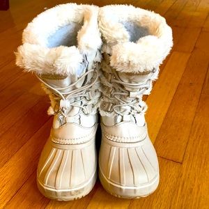 London Fog winter boots for kids size 4